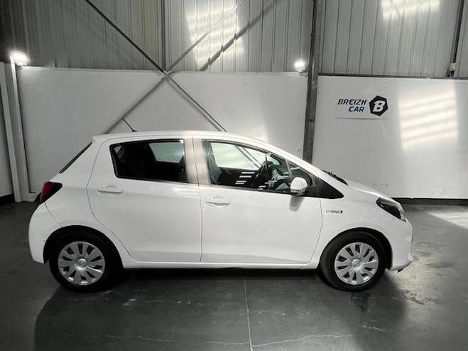 Toyota Yaris III HSD 100h Dynamic 5p BLANC de 2016