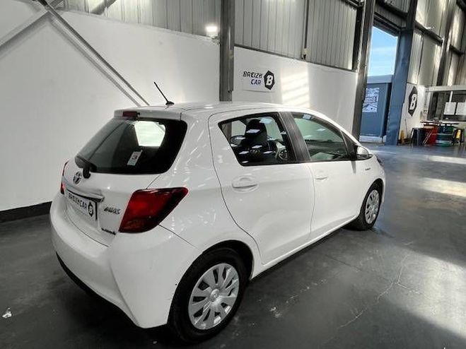 Toyota Yaris III HSD 100h Dynamic 5p BLANC de 2016