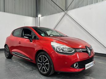  Voir détails -Renault Clio IV (B98) 1.2 16v 75ch Limited Euro6 2015 à Guipavas (29)