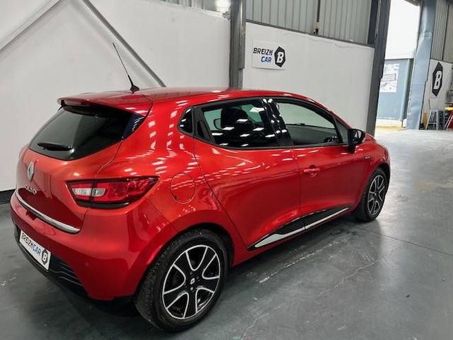 Renault Clio IV (B98) 1.2 16v 75ch Limited Euro6 2015 ROUGE de 2015