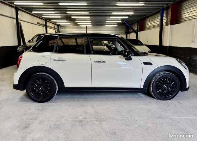 Mini Mini 5 portes HATCH F55 LCI II Cooper 136 ch  Blanc de 2022