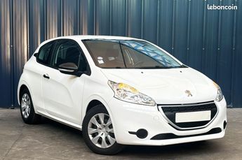  Voir détails -Peugeot 208 VTI 82ch Distribution ok Rgulateur Gara à Halluin (59)