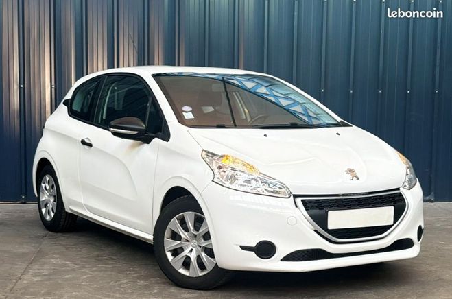 Peugeot 208 VTI 82ch Distribution ok Rgulateur Gara Blanc de 2012