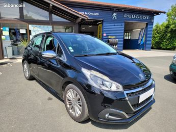  Voir détails -Peugeot 208 1.2 PureTech 110 Allure à Ascain (64)