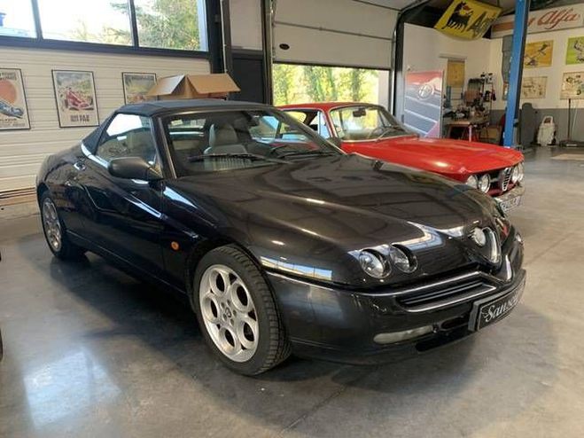 Alfa romeo Spider  NOIR de 2001