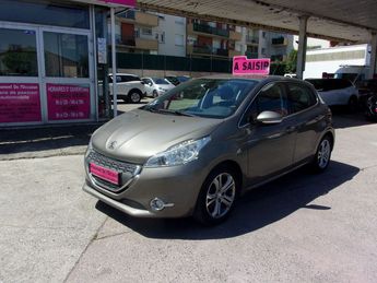  Voir détails -Peugeot 208 1.2 VTI ALLURE 5P à Toulouse (31)