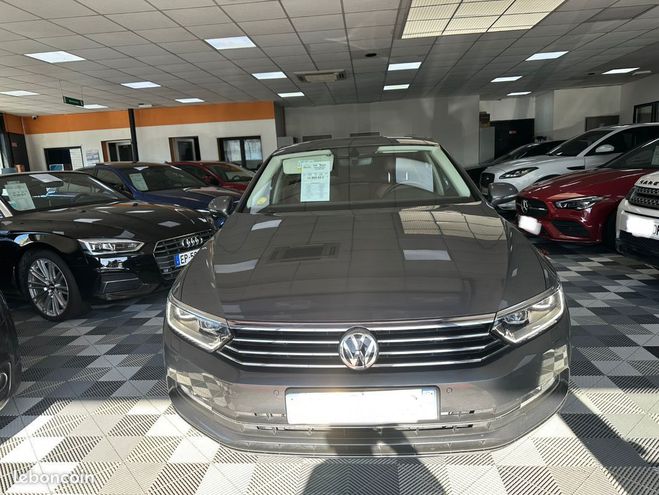 Volkswagen Passat Berline Carat BMT DSG Gris de 2016