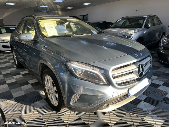 Mercedes Classe GLA Classe Fascination 220 CDI 4 MATIC Bleu de 2014