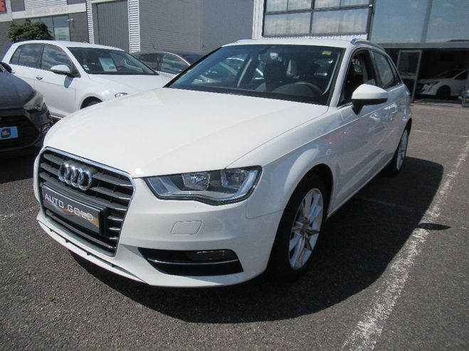 Audi A3 Sportback 1.6 TDI 105 Ambiente Blanc de 2013