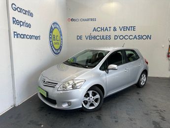  Voir détails -Toyota Auris 132 VVT-I CONNECT 5P à Nogent-le-Phaye (28)