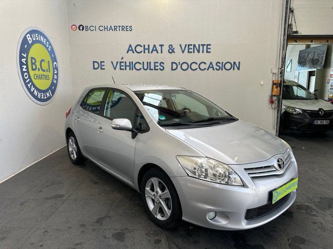 Toyota Auris 132 VVT-I CONNECT 5P Gris de 2011