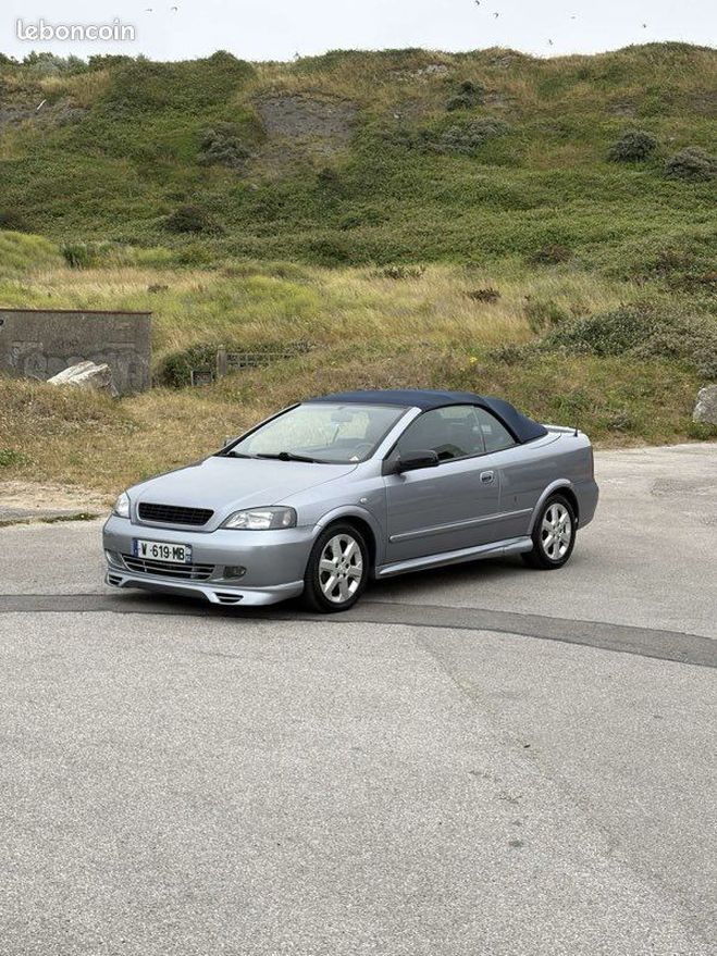 Opel Astra Magnifique bertone cabriolet automatique Gris de 2003