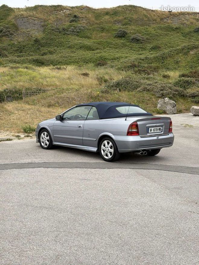 Opel Astra Magnifique bertone cabriolet automatique Gris de 2003