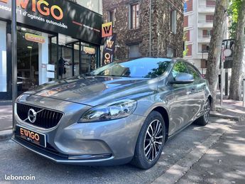  Voir détails -Volvo V40 2.0 T3 150 MOMENTUM à Montrouge (92)
