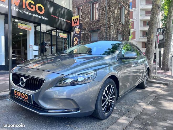 Volvo V40 2.0 T3 150 MOMENTUM Gris de 2016