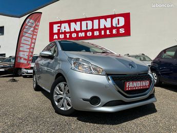  Voir détails -Peugeot 208 1.4 hdi 70ch active 5p à Pavie (32)