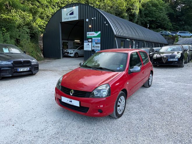 Renault Clio II Campus 1.2i 75cv 1re main Rouge de 2012
