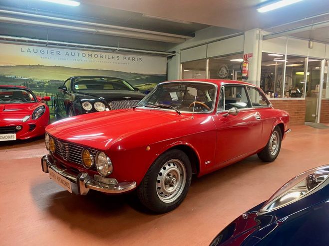 Alfa romeo 2000 GIULIA COUPE 2.0 L ROUGE de 1972