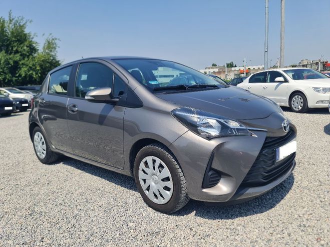 Toyota Yaris 1.5L VVTI 110 CV *** REPRISE POSSIBLE * Grise de 2017