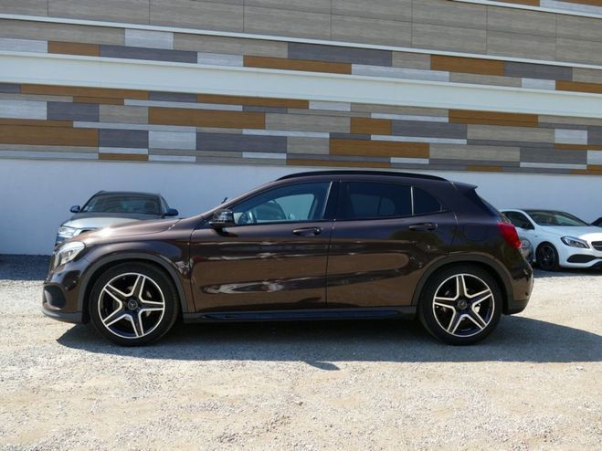 Mercedes Classe GLA CLASSE 200 156 Ch FASCINATION PACK AMG 7 Marron de 2015