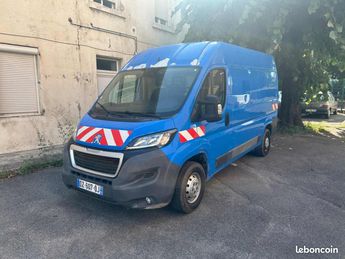  Voir détails -Peugeot Boxer 335 L2H2 2.2 HDi 150 Pack Clim Nav à Grenoble (38)