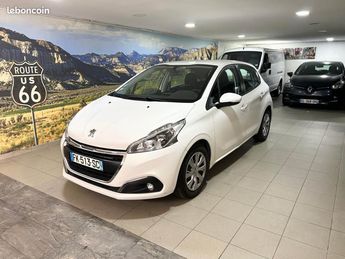  Voir détails -Peugeot 208 1.5 BLUE HDI 16V TURBO à Grenoble (38)