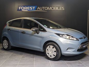  Voir détails -Ford Fiesta IV 1.25 60ch Ambiente 5p à Guilers (29)