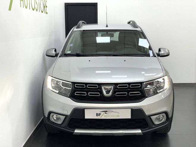Dacia Sandero II (B52) 0.9 TCe 90ch Stepway Easy-R GRIS de 2017