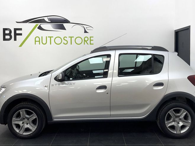 Dacia Sandero II (B52) 0.9 TCe 90ch Stepway Easy-R GRIS de 2017