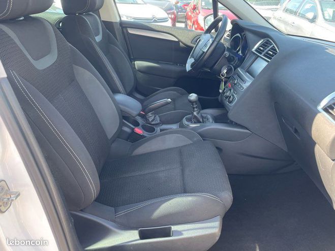 Citroen C4 1.6 hdi 120 millenium business Blanc de 2017