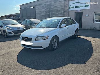  Voir détails -Volvo S40 1.6 100CH SUMMUM à Wittelsheim (68)