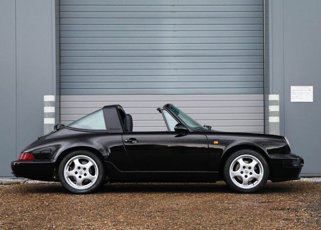 Porsche 911 964 Targa 4 with only 38.054 km 3600cc 6 Noir de 1992