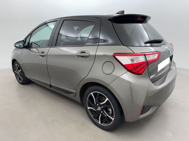 Toyota Yaris 100h Collection HYBRIDE Gris Clair de 2018