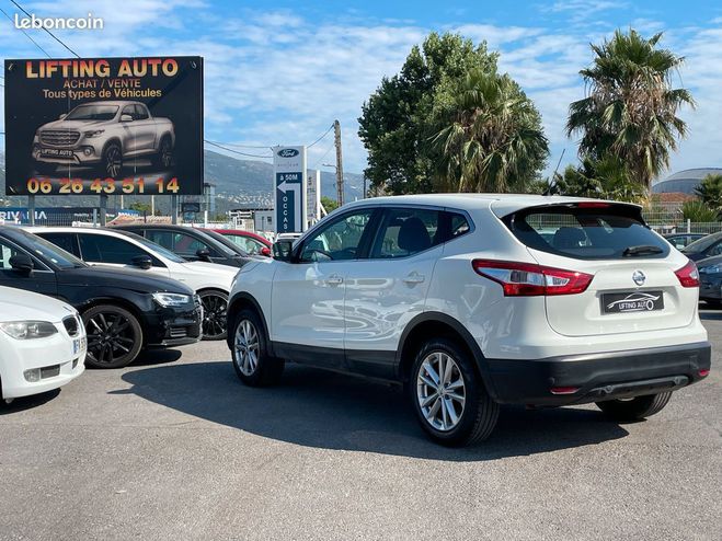 Nissan Qashqai 1.2 DIG-T 115ch Acenta Blanc de 2014