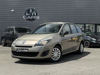  Voir détails -Renault Grand Scenic 1.5 dCi FAP - 110 - 7pl III MONOSPACE Ex à Chteaubernard (16)