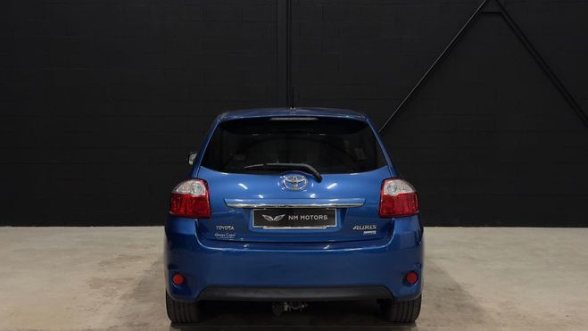 Toyota Auris (150) Phase 2 5 Portes D-4D 126 CV Bleu Mtallis de 2010