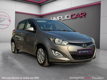  Voir détails -Hyundai I20 1.2 85 Pack Sensation garantie 12 mois m à  La Farlde (83)