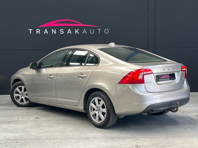 Volvo S60 D2 115 ch Momentum - CARNET D'ENTRETIEN  Gris de 2012