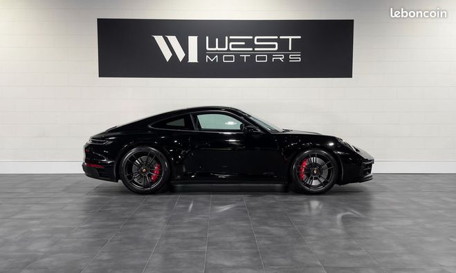 Porsche 911 992 Carrera 4 GTS 3.0 480 ? Immat France Noir de 2022