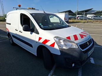  Voir détails -Peugeot Partner PREMIUM PACK VTI 100ch à  Le Garric (81)