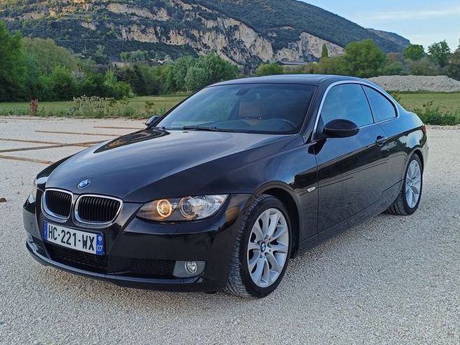 BMW Serie 3 320D (E92) Coupe Boite auto pack luxe 17 Noir Nacr de 2009