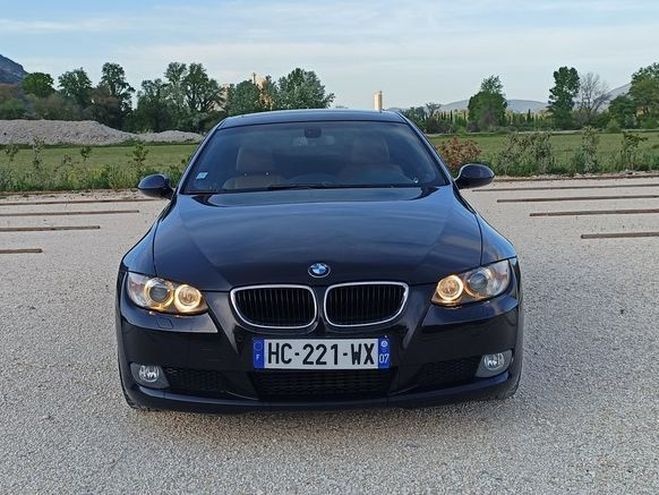 BMW Serie 3 320D (E92) Coupe Boite auto pack luxe 17 Noir Nacr de 2009