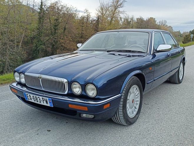 Jaguar Daimler XJ 4.0 i 24V 226 cv Bote auto Bleu Mtallis de 1995