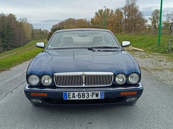 Jaguar Daimler XJ 4.0 i 24V 226 cv Bote auto Bleu Mtallis de 1995