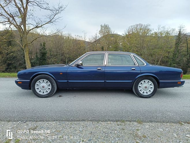 Jaguar Daimler XJ 4.0 i 24V 226 cv Bote auto Bleu Mtallis de 1995