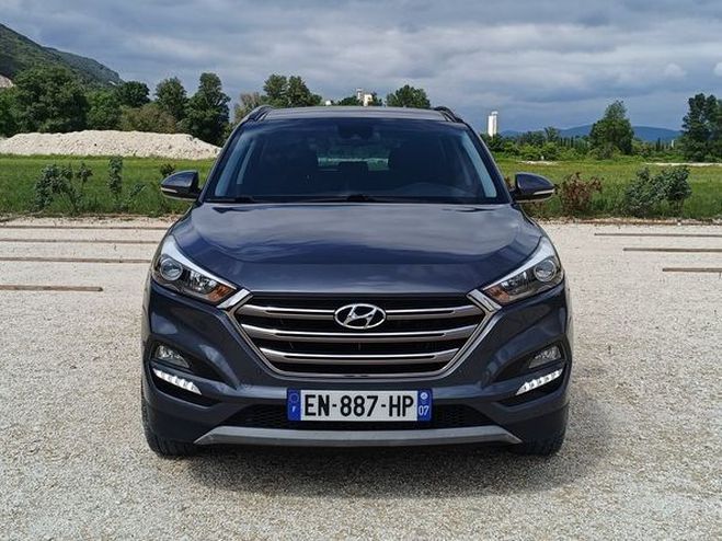 Hyundai Tucson III Creative 2.0 CRDi 16V 4WD 136 cv Gris Mtallis de 2017