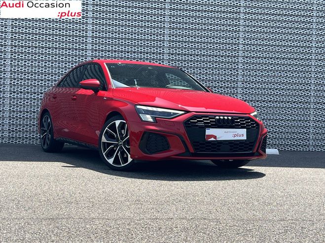 Audi A3 BERLINE 40 TFSI 190 S tronic 7 Quattro Tango Red Metallic de 2023