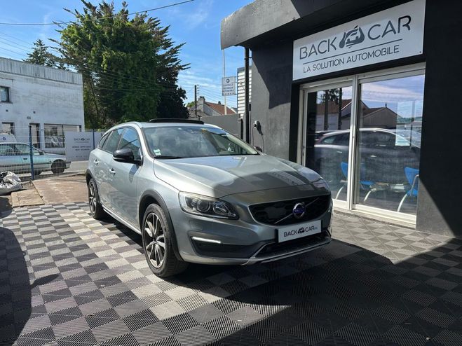Volvo V60 CROSS COUNTRY D4 AWD 190 ch Geartronic 6 GRIS CLAIR de 2015