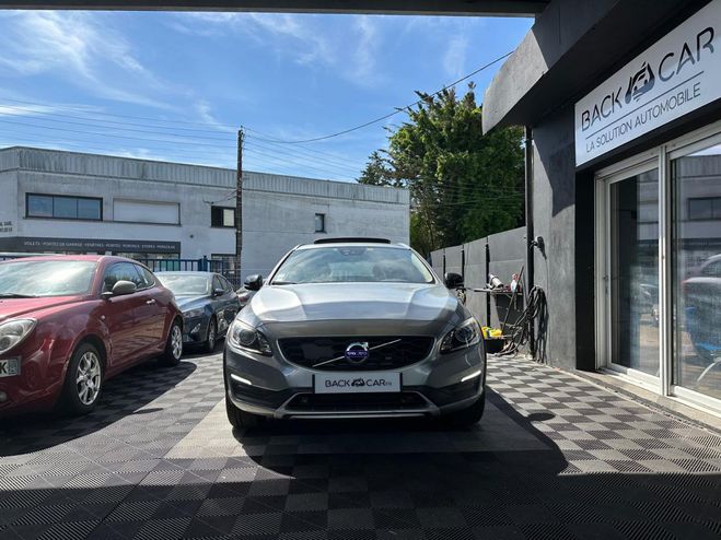 Volvo V60 CROSS COUNTRY D4 AWD 190 ch Geartronic 6 GRIS CLAIR de 2015