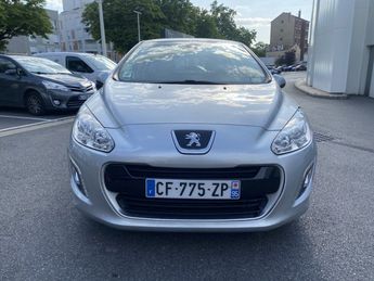  Voir détails -Peugeot 308 1.6 E-HDI112 FAP ALLURE 5P à Voreppe (38)